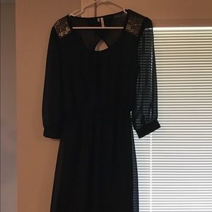Cute Navy Dress. Perfect for holiday parties